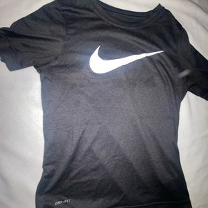 Nike shirt M in boys